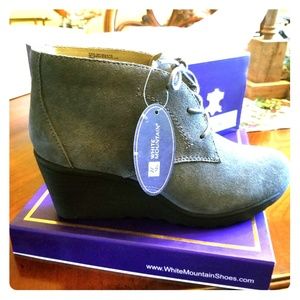 White Mountain Dark Charcoal Lace Up Booties
